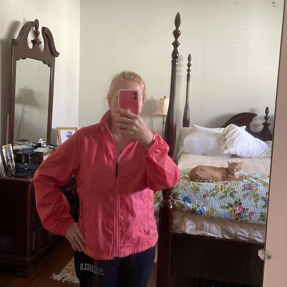 L.L. Bean salmon pink windbreaker jacket with hood - Picture 10 of 10